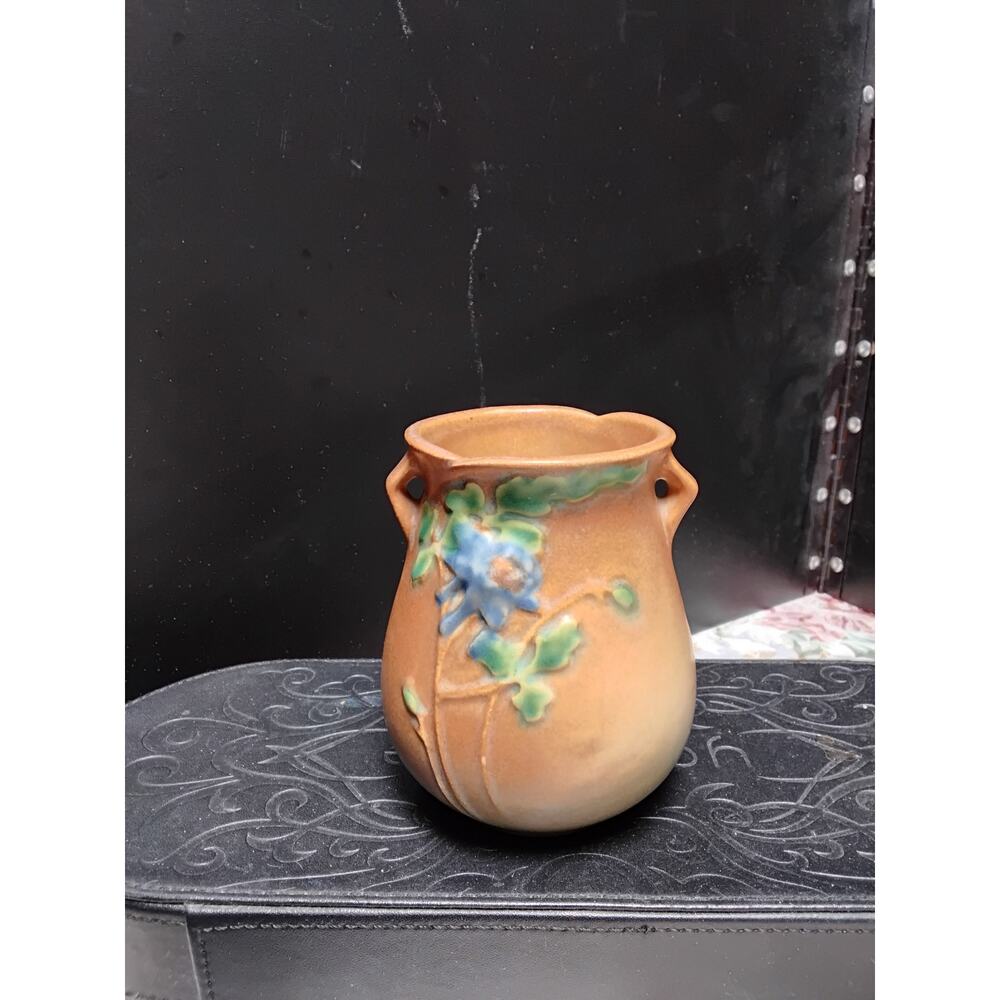 Roseville Pottery Vintage Columbine pattern 4" 1/8 mold #12-4